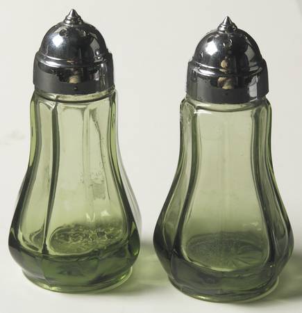 Old Williamsburg Verde Green Shaker Set & Plastic Lids