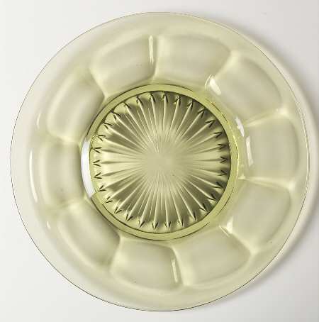 Old Williamsburg Verde Green Luncheon Plate
