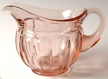 Old Williamsburg Peach 40 Oz Pitcher