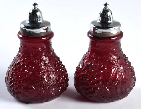 Vintage Grape Ruby Shaker Set w/Metal Lids
