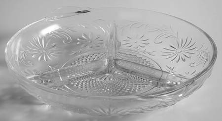 Daisy Clear 8" Round 3 Part Relish