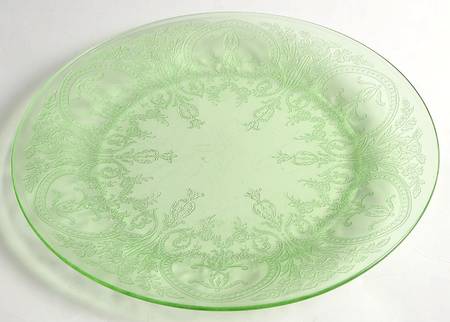 Horseshoe Green 11" Sandwich Plate