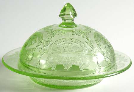Horseshoe Green Round Covered Butter