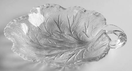 Pebble Leaf Clear 7" 1 Handled Nappy