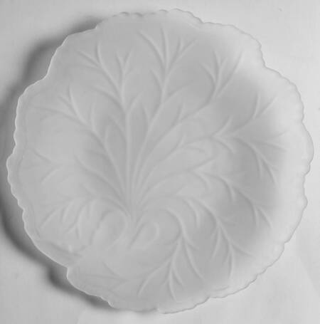 Pebble Leaf Clear Dinner Plate