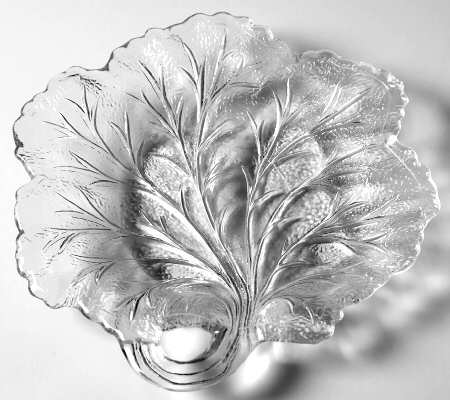 Pebble Leaf Clear Tidbit