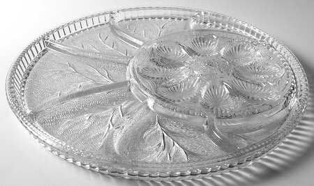 Pebble Leaf Clear 13" Round 8 Egg, 7 Section Egg & Relish