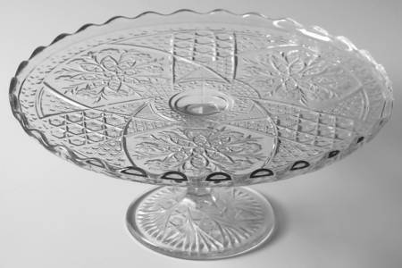 Rosette with Pinwheels 9" Diameter Pedestal Cake Stand