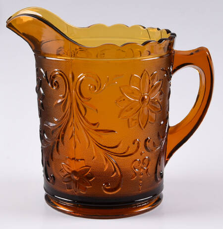 Sandwich Amber 68 Oz Pitcher
