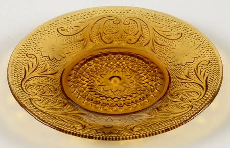 Sandwich Amber 6" Sherbet Plate