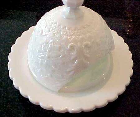 Sandwich Milk White Round Covered Butter