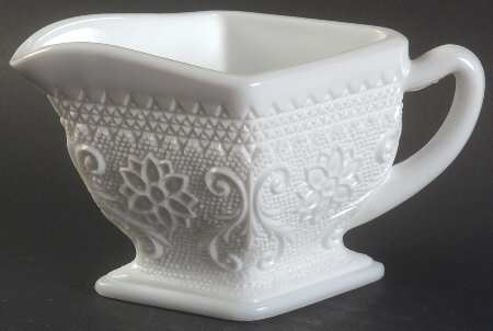 Sandwich Milk White Diamond Shape Creamer