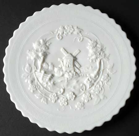 Windmill Milkglass 9" Decorative Plate
