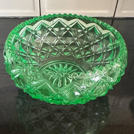 Diamond Block Green 5" Round Bowl