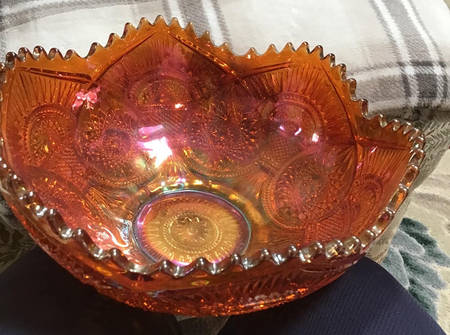 Twins Marigold 9" Ruffled Bowl
