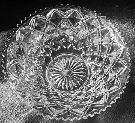 Diamond Block Clear 7" Round Bowl