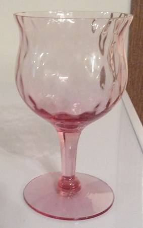 Skanda Azalea Pink (Optic) Wine Glass