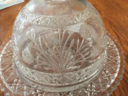 Horsemint Clear Round Covered Butter