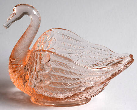 Animals & Figurines #400 8" Open Swan