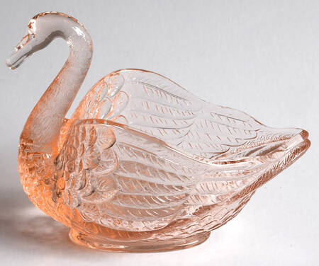Animals & Figurines #27/147 Open (Mint) 4" Swan