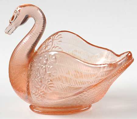 Animals & Figurines #27/147 Open (Mint) 4" Swan