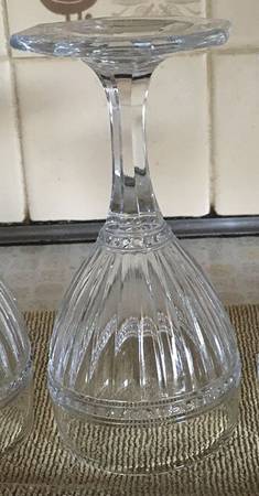 Optic and Buttons Clear Claret Wine