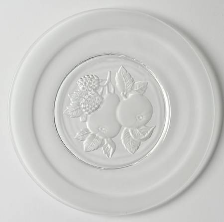 Intaglio Frosted Edge Luncheon Plate