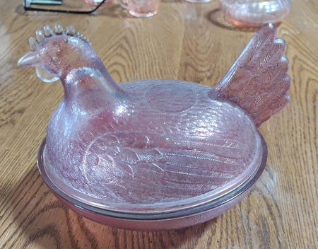 Indiana Animals & Figurines Pink Pastel Hen on Nests