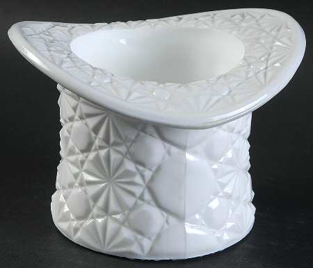 Indiana Animals & Figurines Milk Glass Top Hat