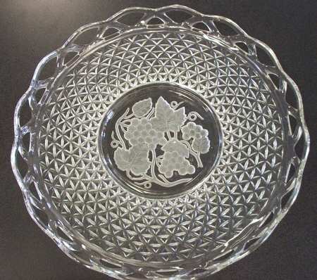 Laced Edge Fruit (Frosted Clear) Round Bowl
