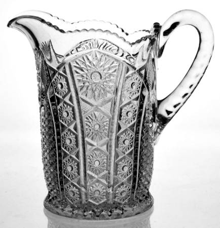Paneled Daisy and Finecut Clear 32 Oz Pitcher