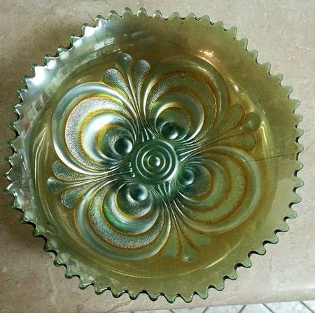 Scroll Embossed Helio Green 7" Round Bowl