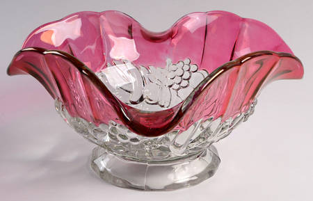 Garland Ruby Flashed (Panels) Crimped Bowl