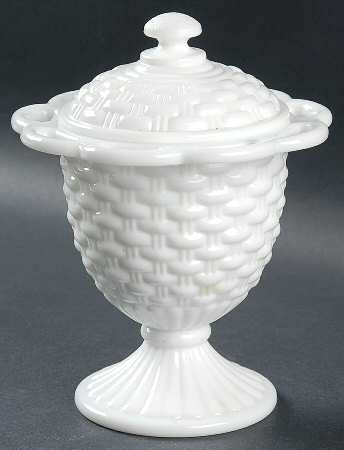 51545 Milk Glass Sugar Bowl & Lid