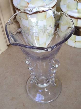 3400-13 Plain Top Crimped Vase