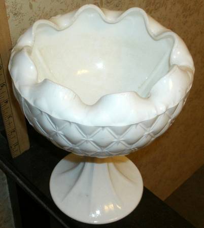 Duette Milkglass Footed Crimped Vase