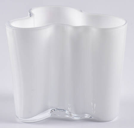 Alvar Aalto White 3" Flower Vase by Iittala