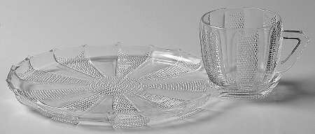 Dewdrop Snack Plate & Punch/Snack Cup Set