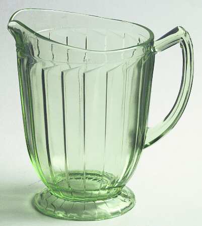 Sierra Green 32 Oz Pitcher