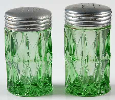 Windsor Green Shaker Set w/Metal Lids