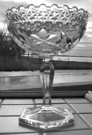 Dahlia Clear Round Compote (Height X Width)