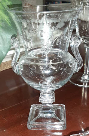 Dolly Madison Rose 6" Flower Vase