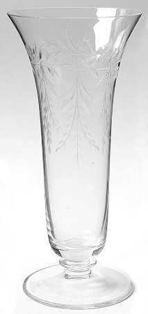 Jasmine 8" Footed Flower Vase