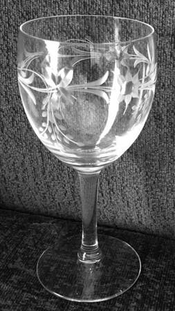 KUS16 Wine Glass
