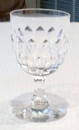 Ulla  (Cut Vertical Design) Wine Glass
