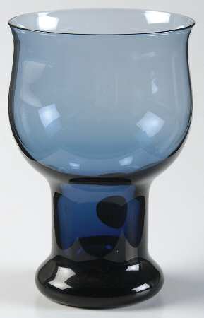 Clarion Blue Wine Glass