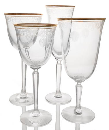 Classic Shell (Gold Trim) 4 Piece Place Setting