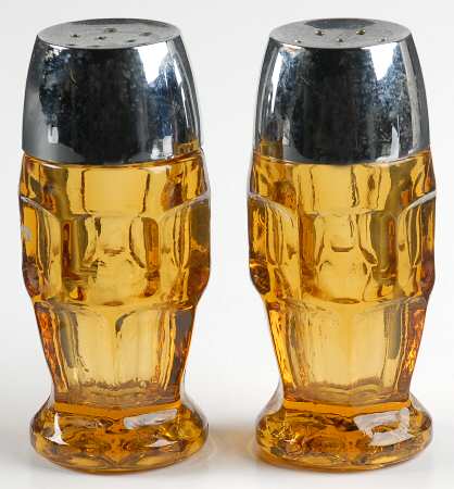 Ashburton Amber Shaker Set & Plastic Lids