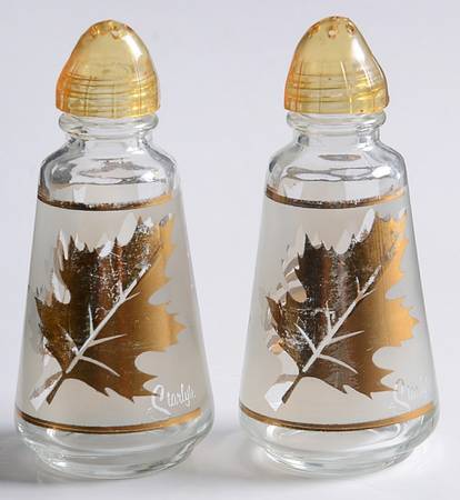 Golden Foliage Shaker Set & Plastic Lids