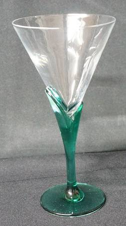 Florian Verde Wine Glass